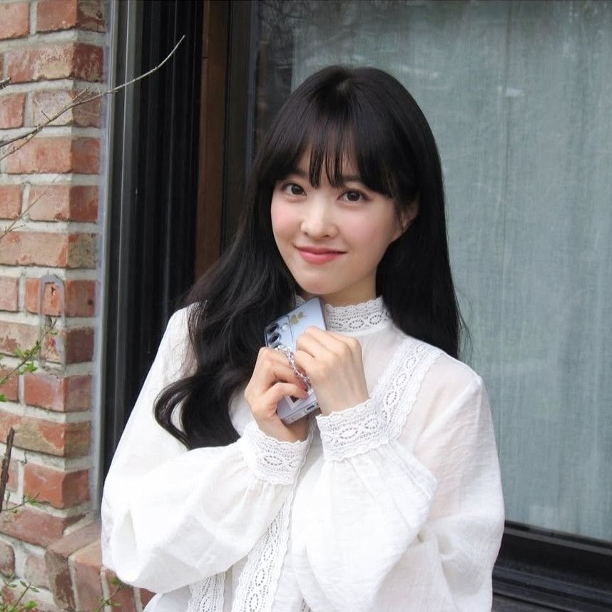 Latest photo of Park Boyoung