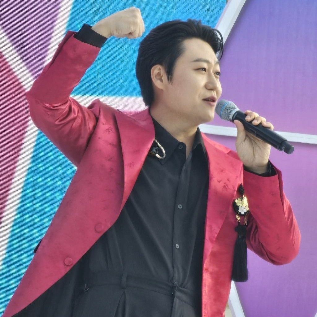 Min Soohyun的幕后花絮