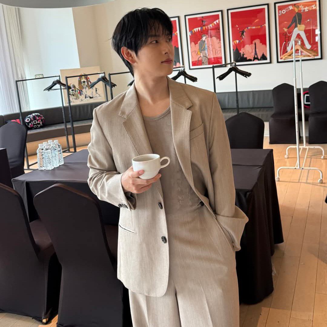 A moment captured by a fan of Lim Siwan