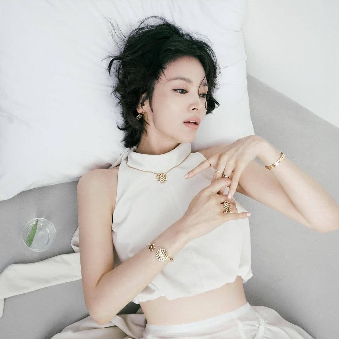 Recent activity shot of Song Hyekyo