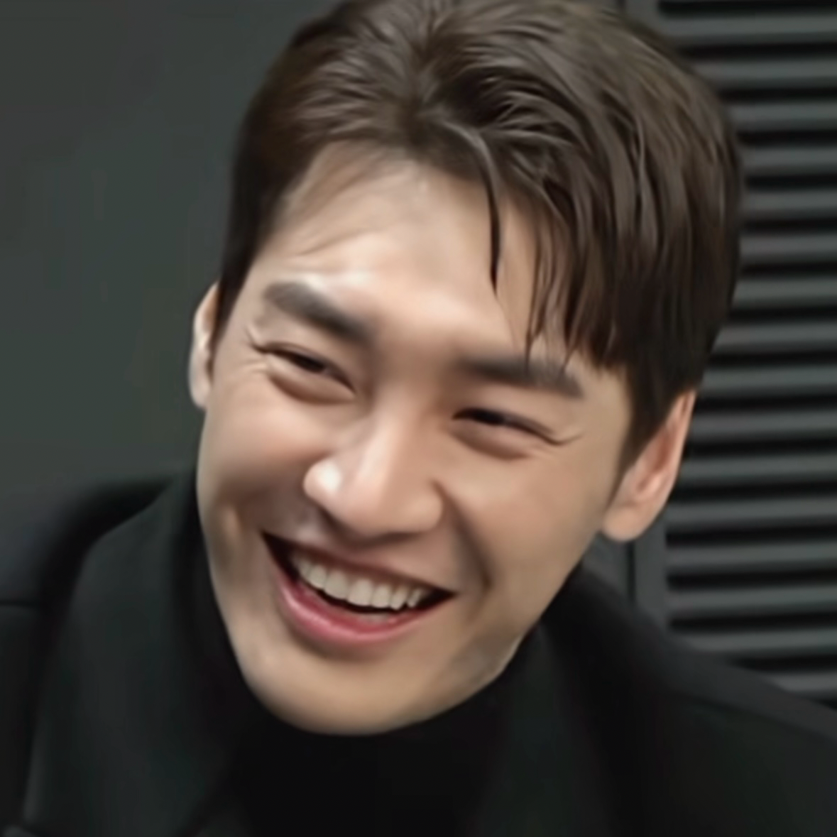 A moment captured by a fan of Kim Youngkwang