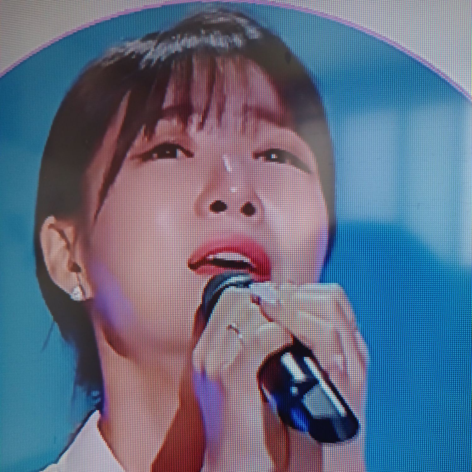 A moment captured by a fan of Ryu Wonjung