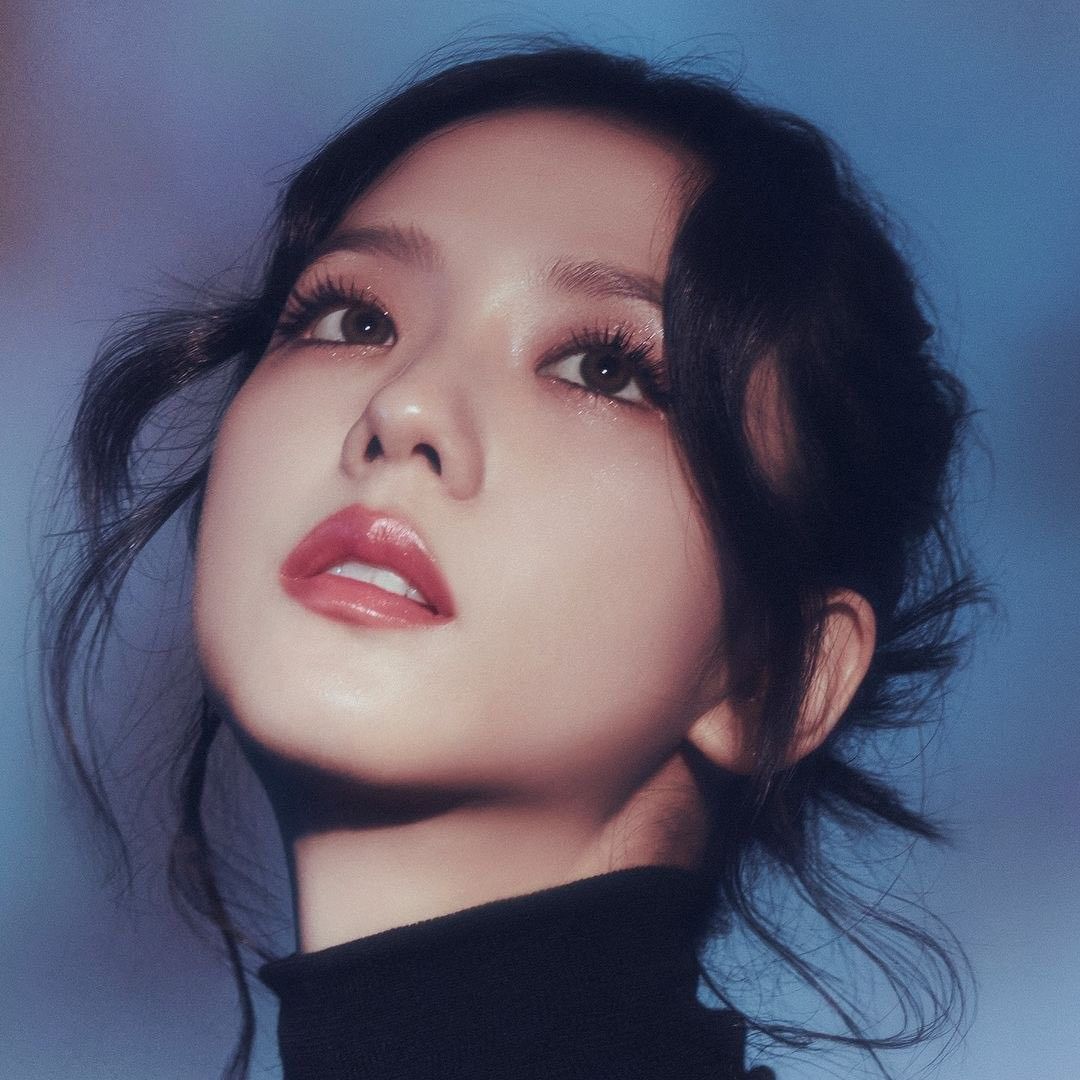 Behind-the-scenes cut of Jisoo (1995)
