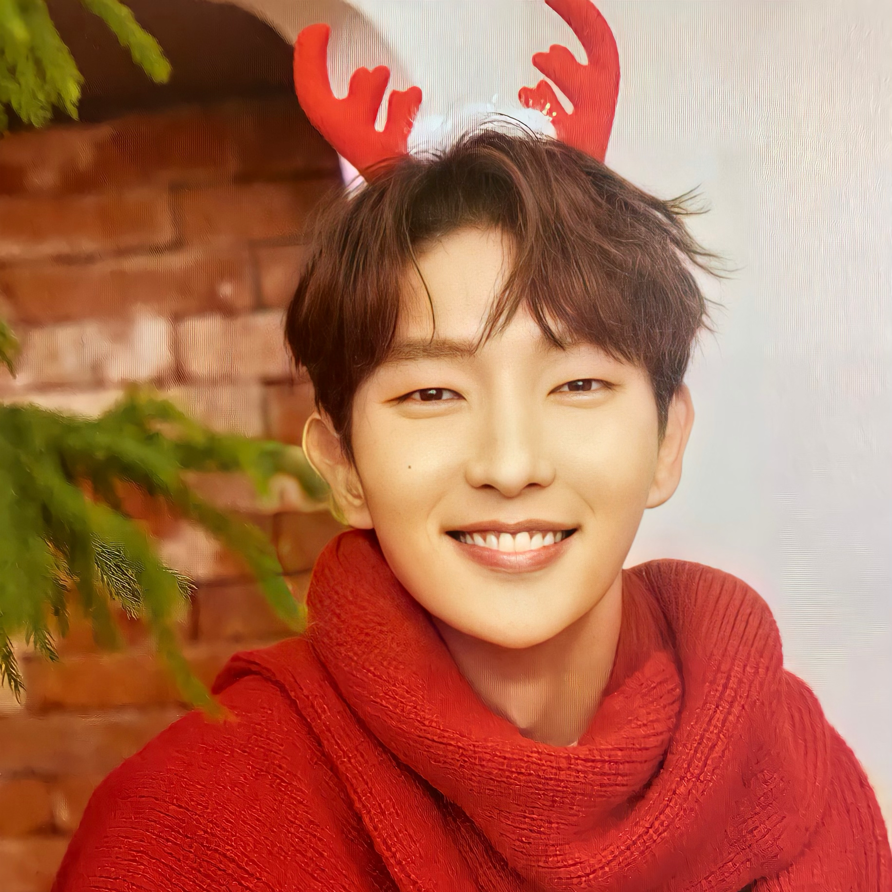 A moment captured by a fan of Lee Joongi