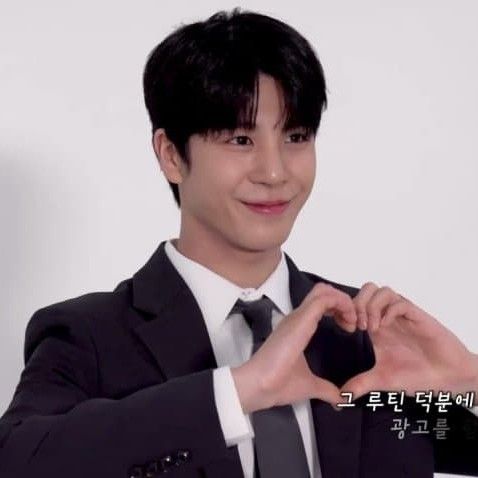 Cuplikan di balik layar dari Jeong Dongwon