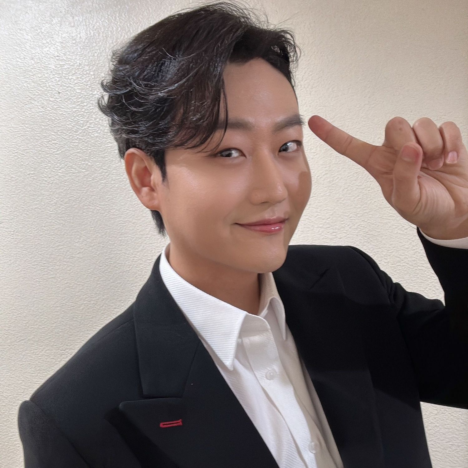 Behind-the-scenes cut of Min Soohyun