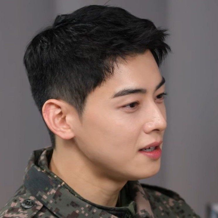 Latest photo of Cha Eunwoo