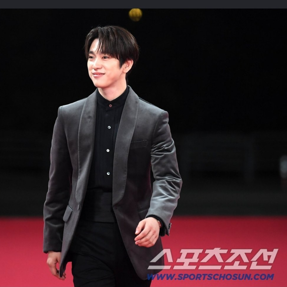 パク・ジニョンの最近の活動ショット