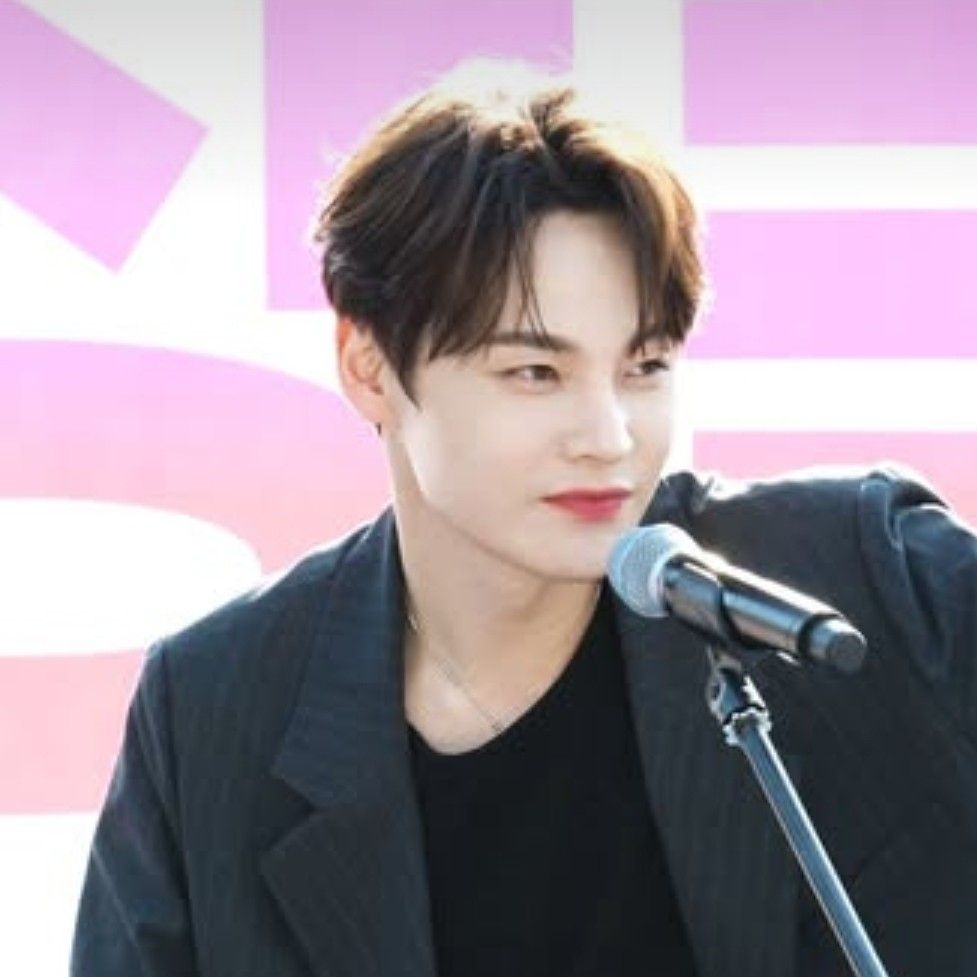 パク・ソジンの最近の活動ショット