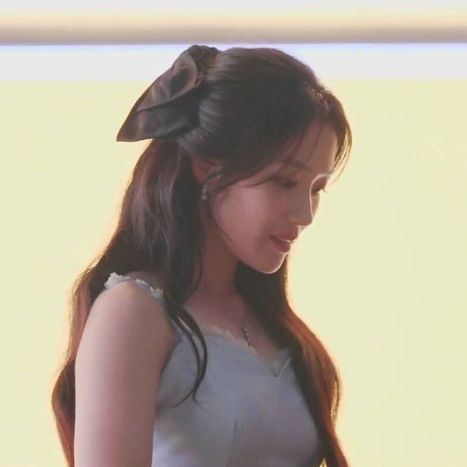 Latest photo of Kim Hyeyoon