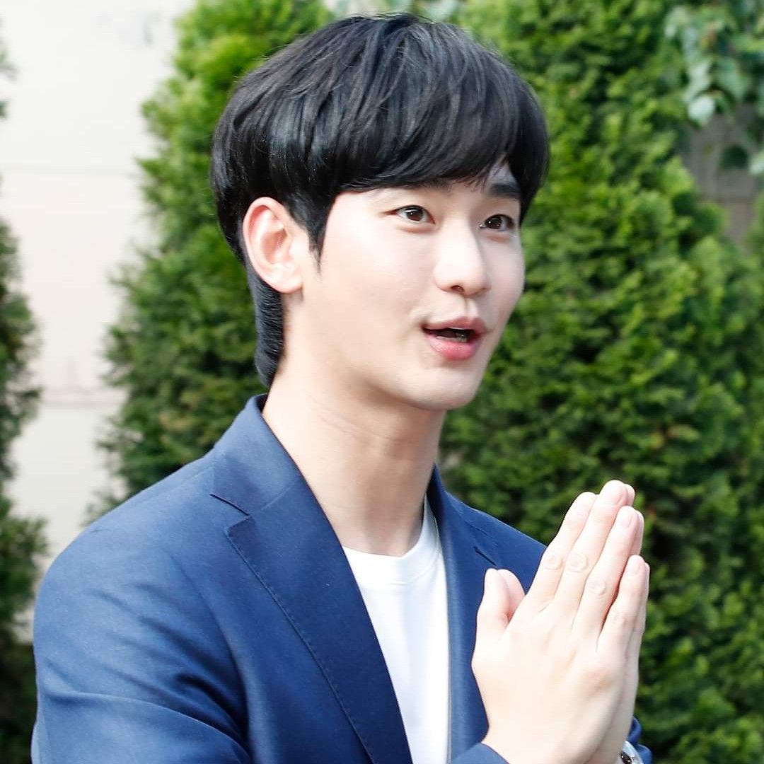 A moment captured by a fan of Kim Soohyun