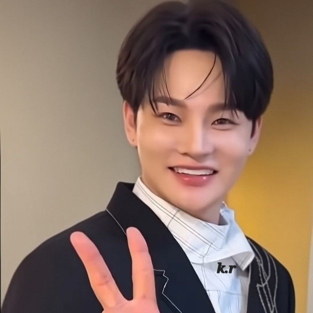 朴瑞镇的最新照片