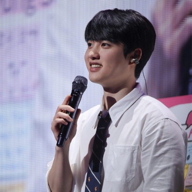 도경수 (디오)의 비하인드 컷