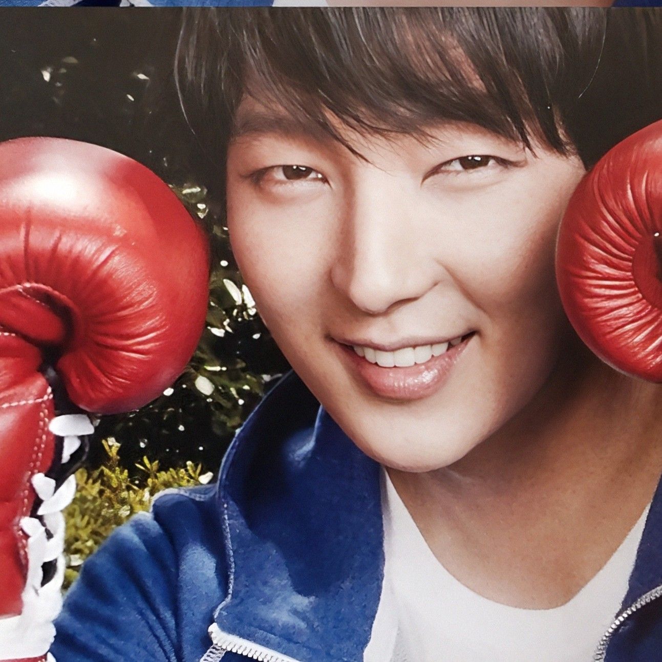 Behind-the-scenes cut of Lee Joongi