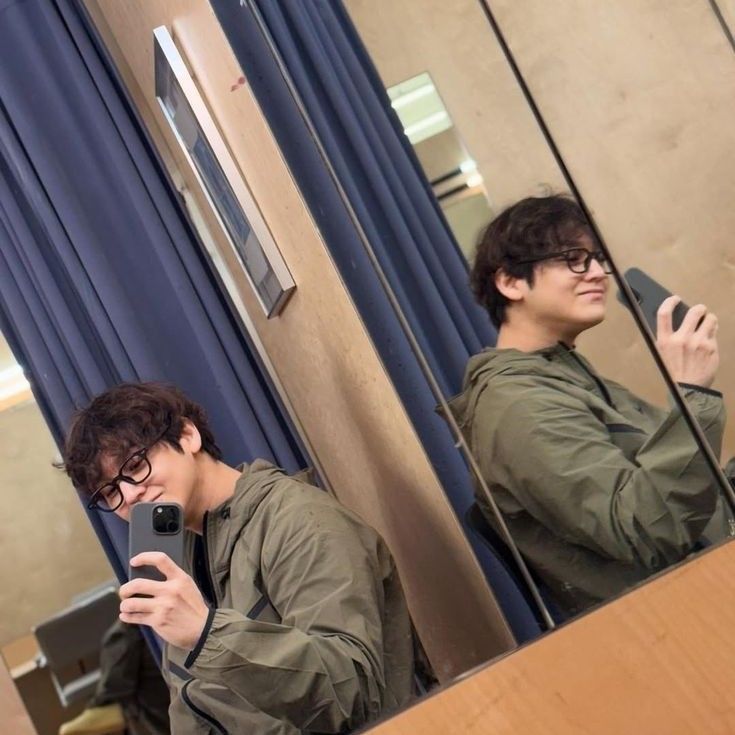 Foto kegiatan terbaru dari Kim Bum