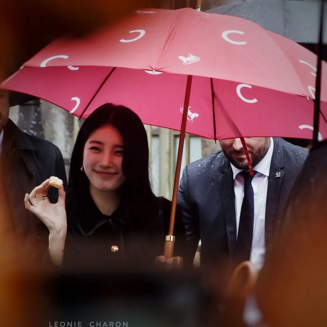 Latest photo of Bae Suzy