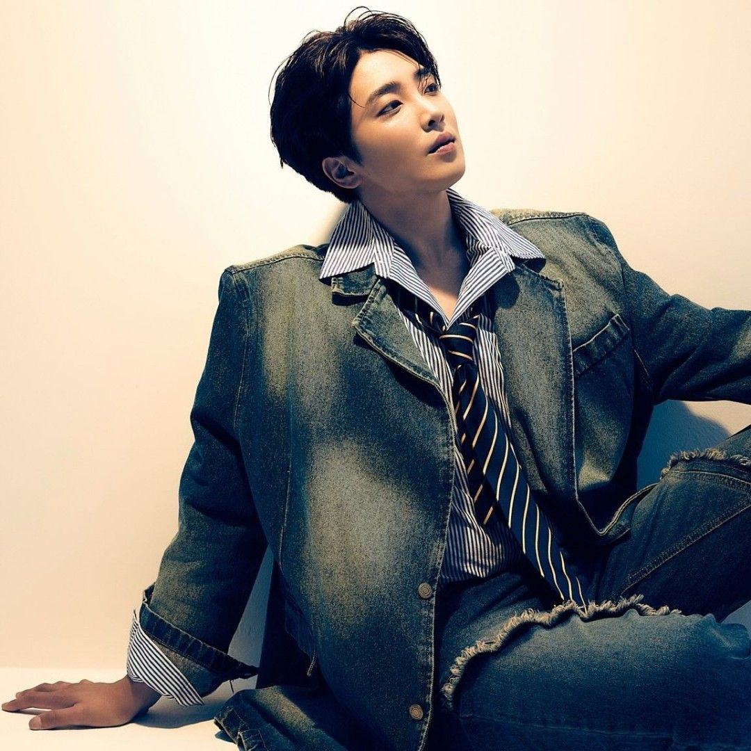 Latest photo of Hwang Yunsung