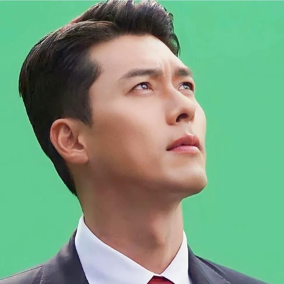 Cuplikan di balik layar dari Hyun Bin