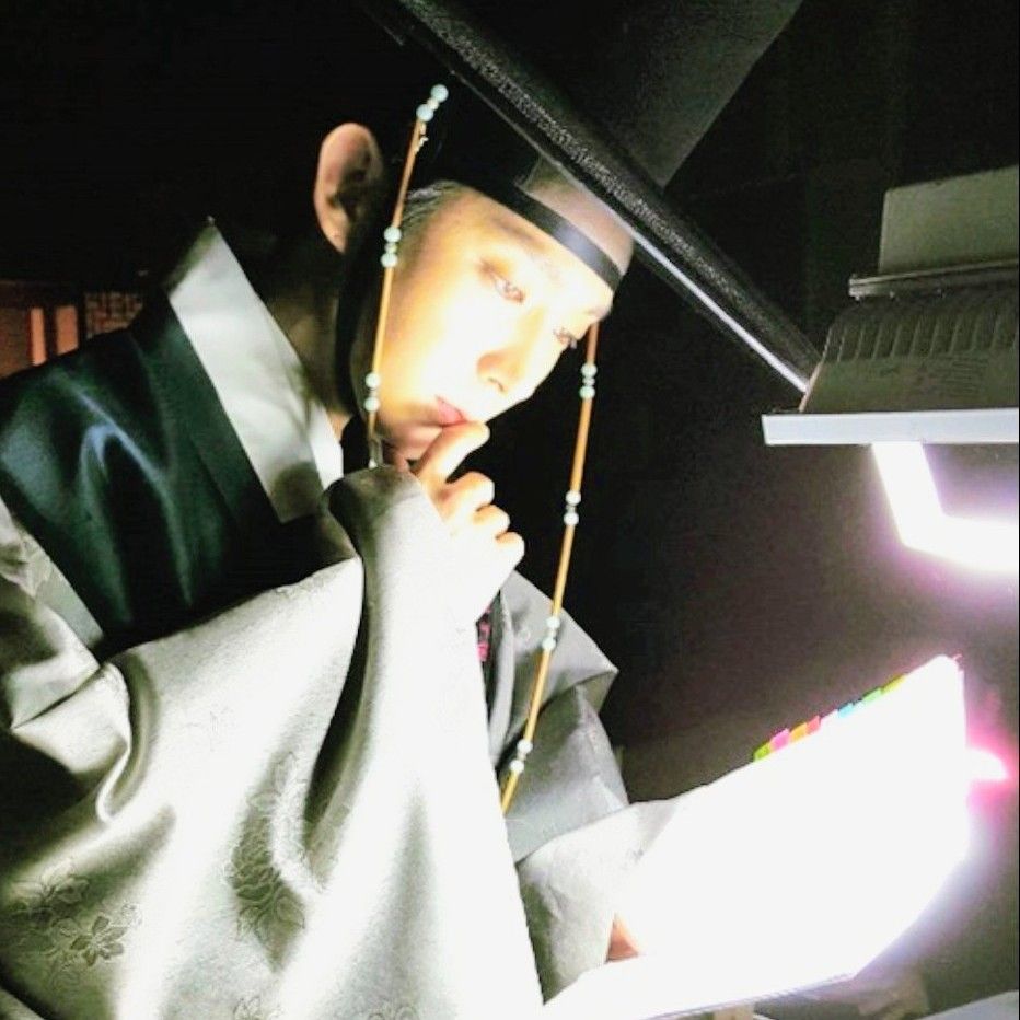 Recent activity shot of Lee Joongi