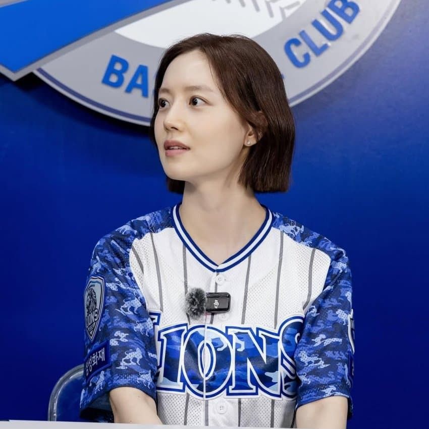 Behind-the-scenes cut of Moon Chaewon