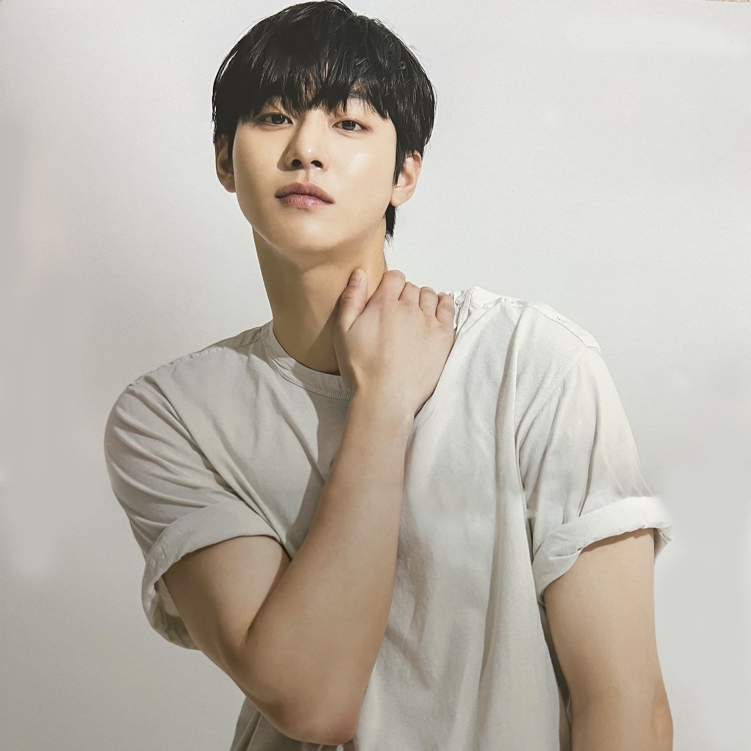 Latest photo of Ahn Hyoseop