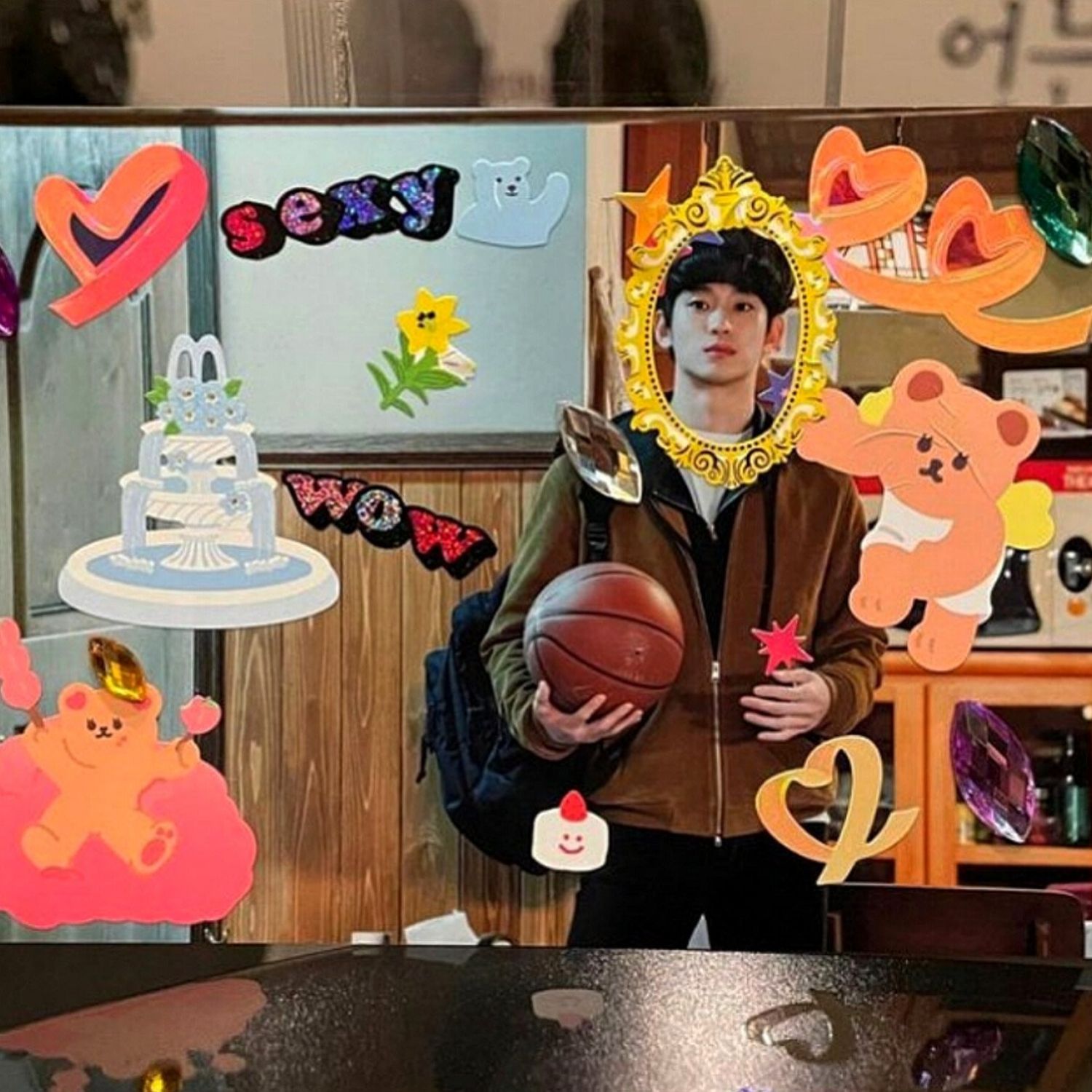 粉絲拍下的金秀賢瞬間