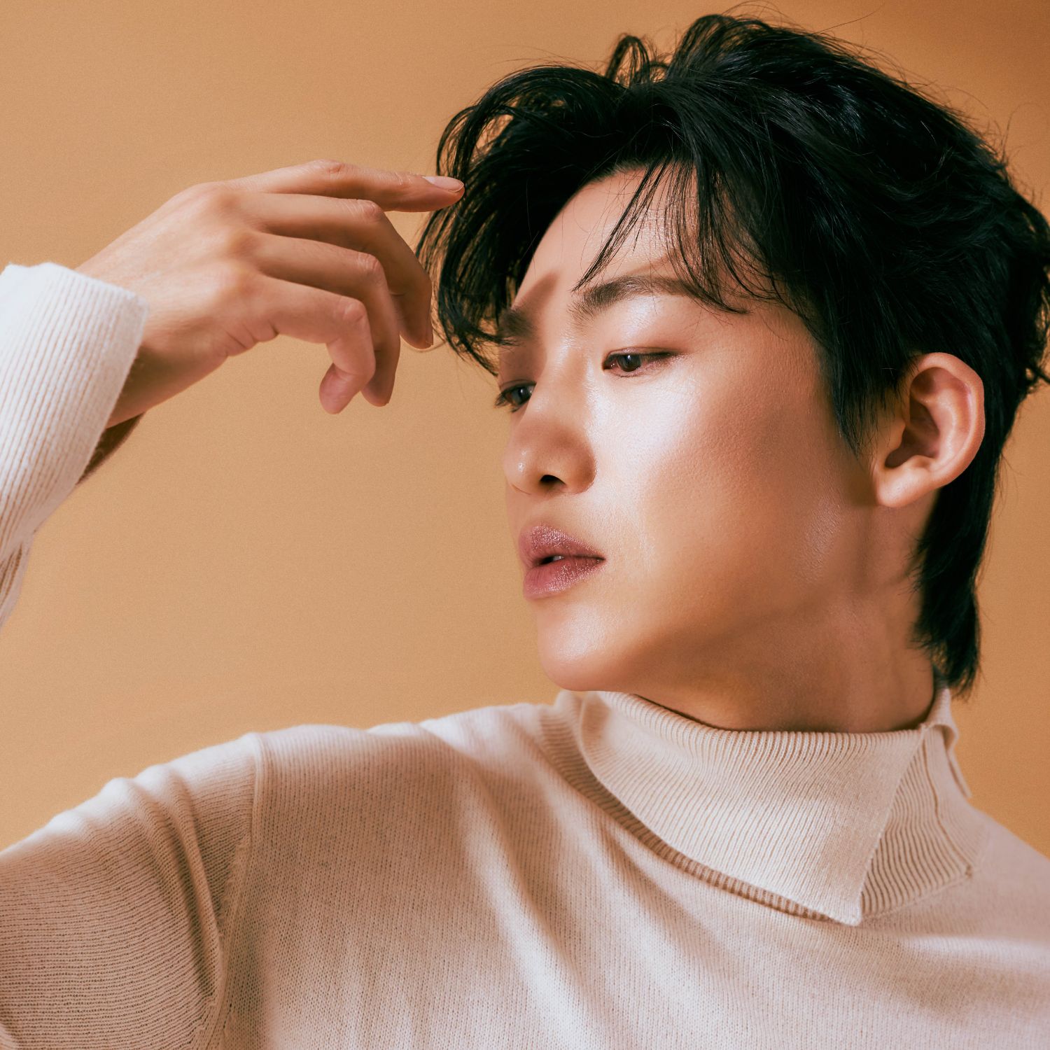 Latest photo of Shin Seungtae