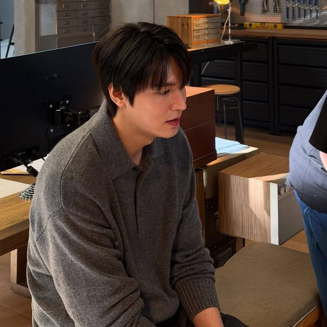 粉絲拍下的李敏鎬瞬間