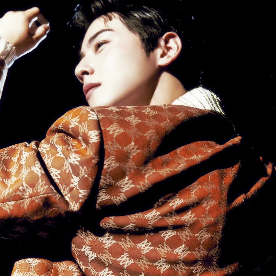 粉丝拍下的车银优瞬间