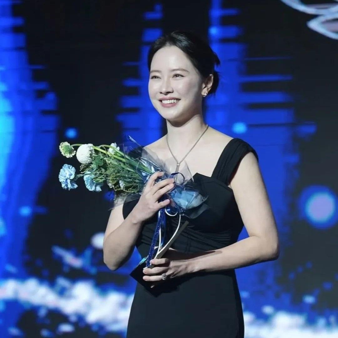 송지효 최근 활동샷