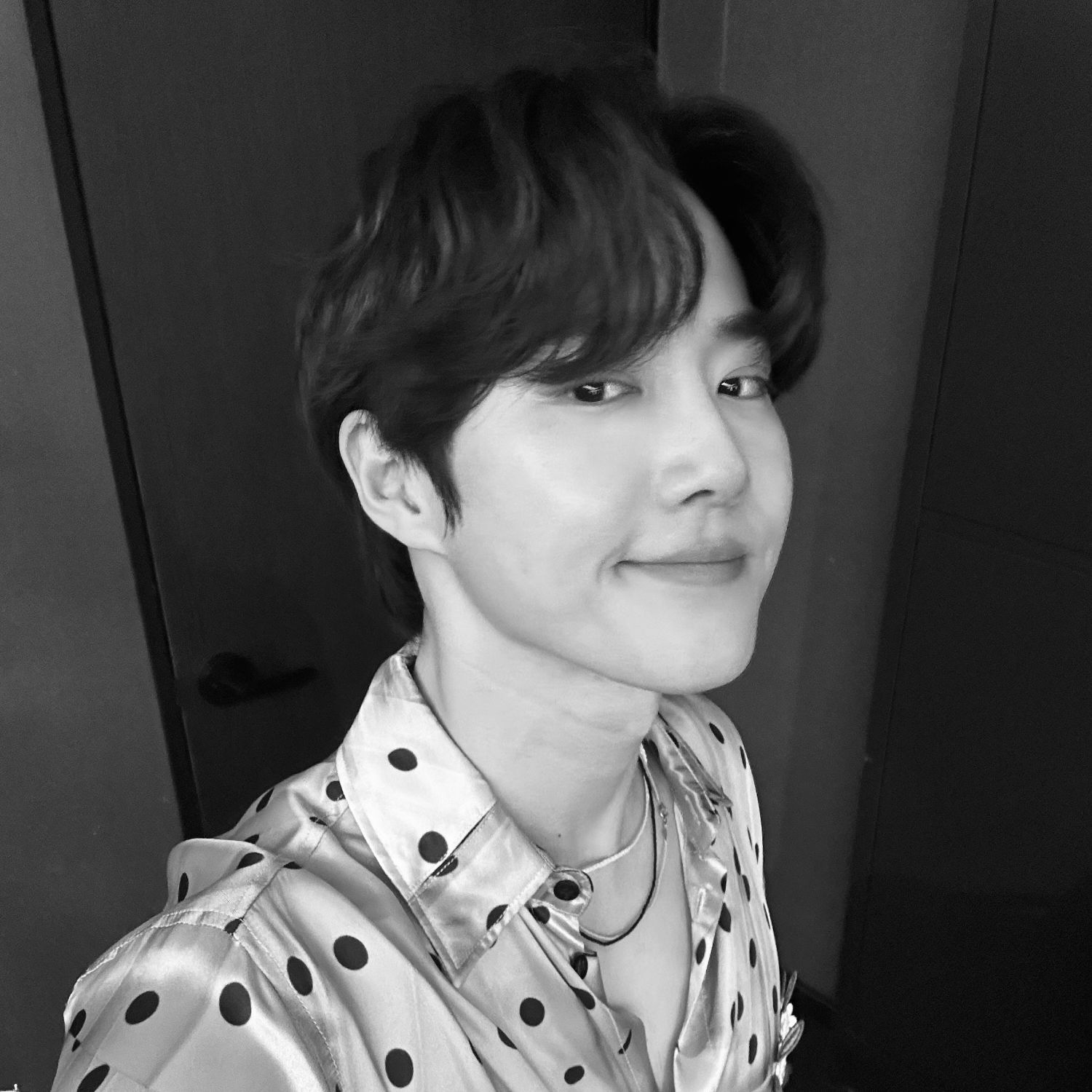 Behind-the-scenes cut of Suho