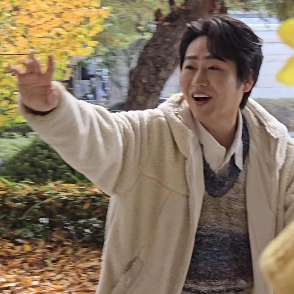 A moment captured by a fan of Min Soohyun