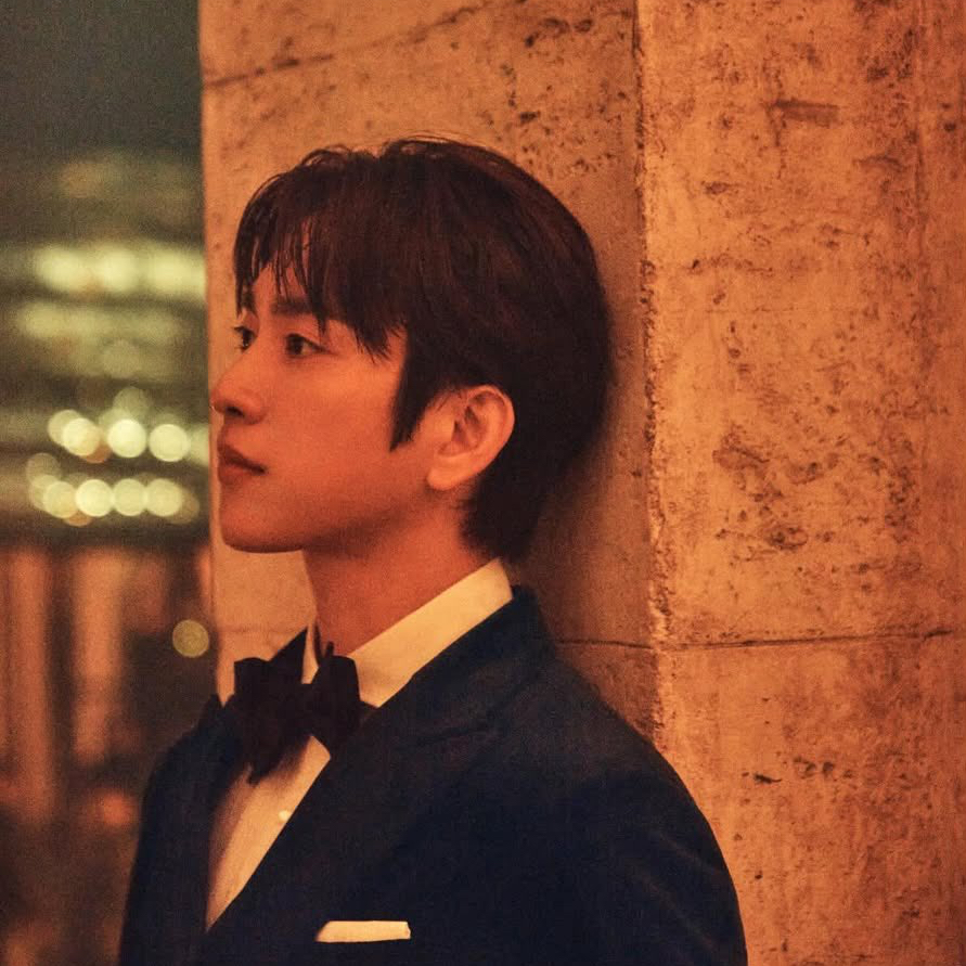 パク・ジニョンの最近の活動ショット