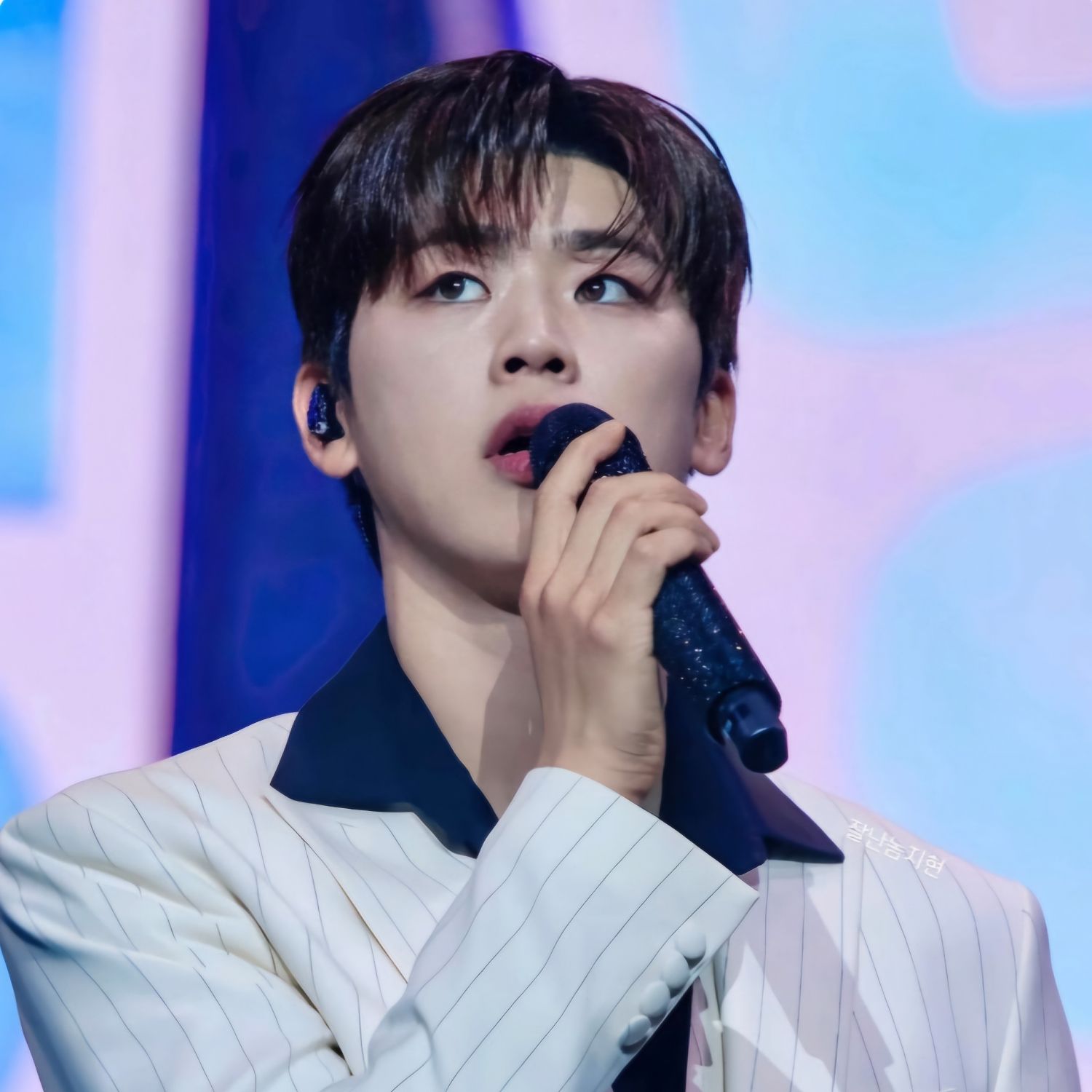 A moment captured by a fan of Park Jihyeon