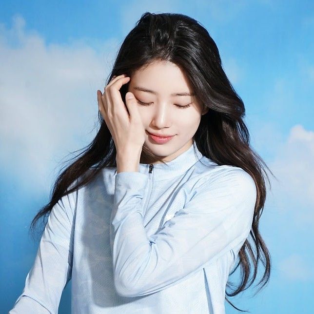 Recent activity shot of Bae Suzy