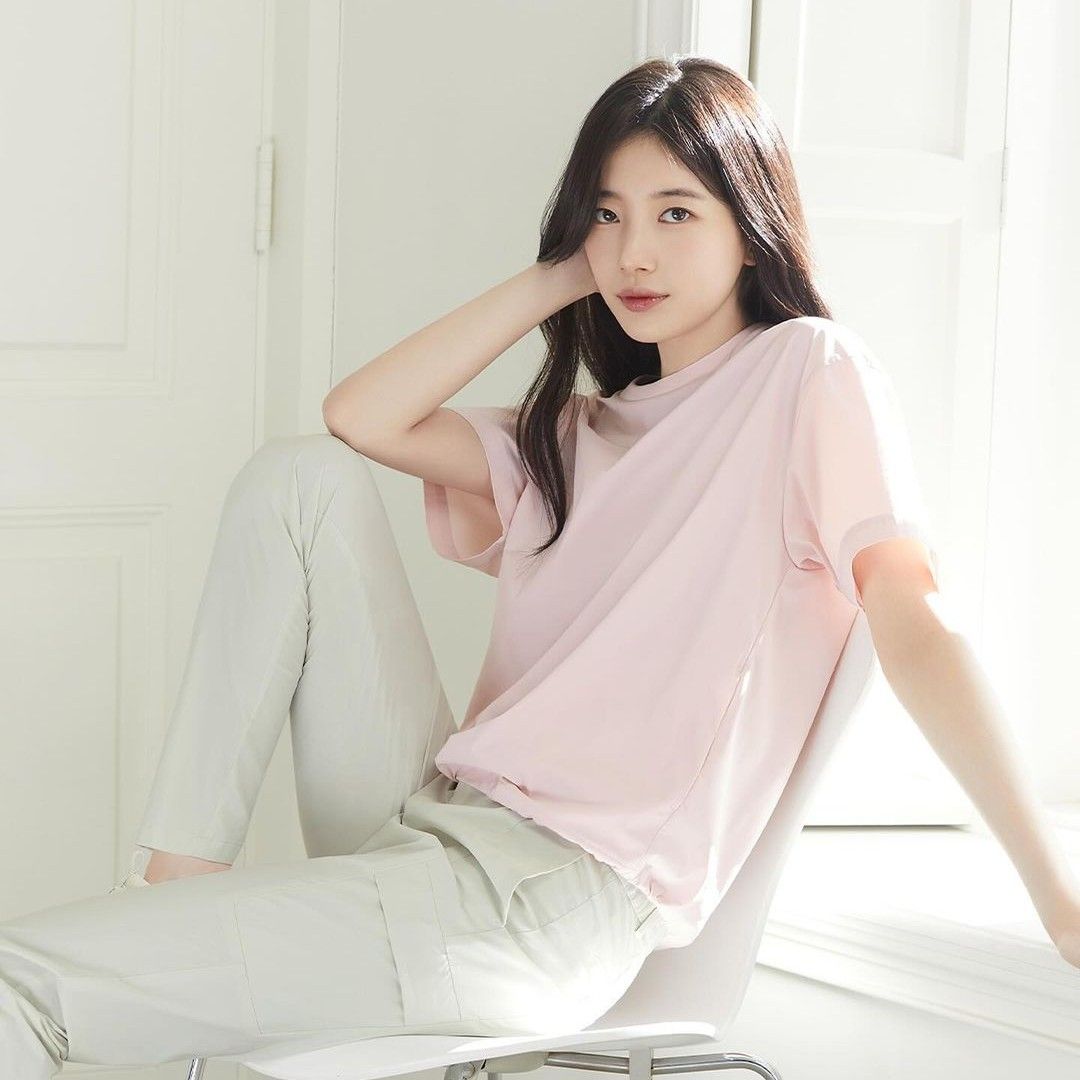Latest photo of Bae Suzy