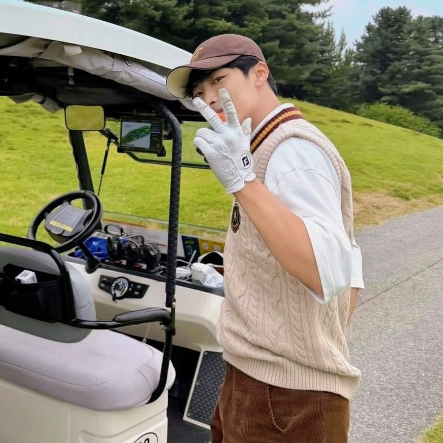 Behind-the-scenes cut of Woo Dohwan