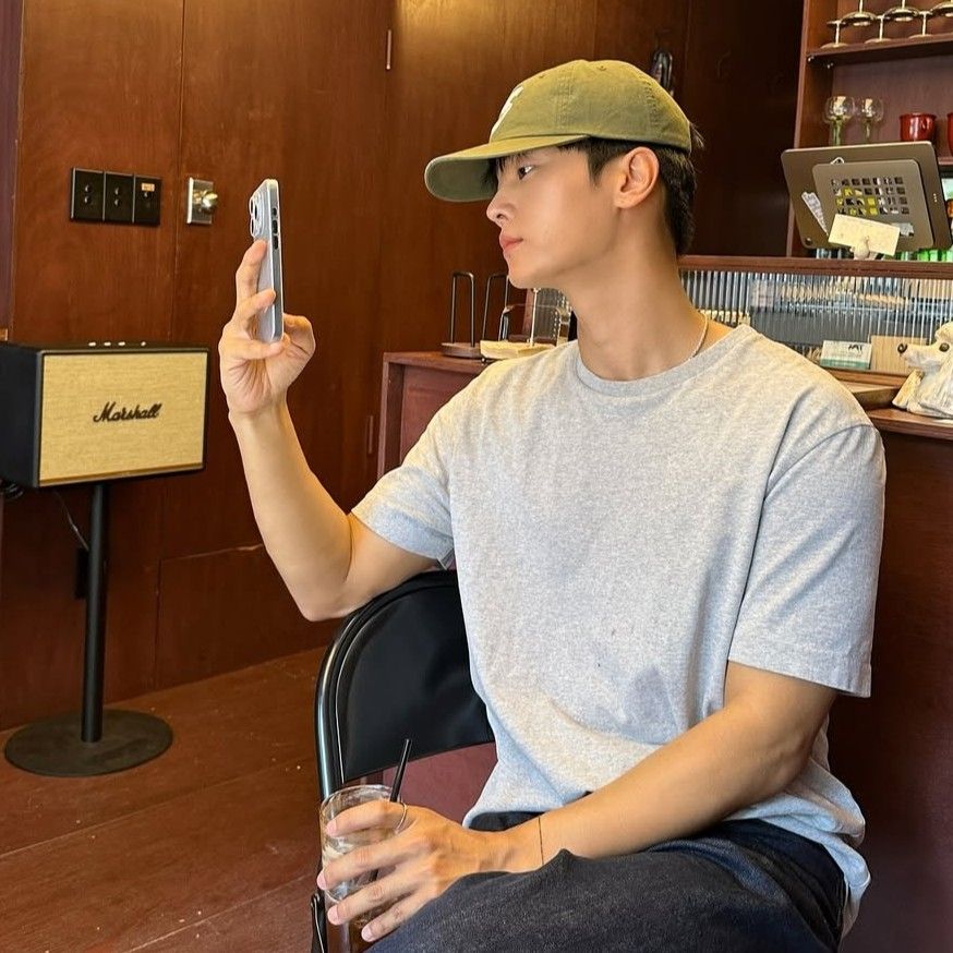 Recent activity shot of Cha Hakyeon (N)