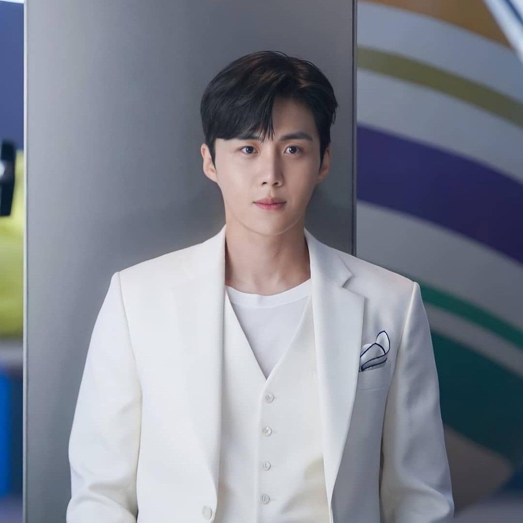 Latest photo of Kim Seonho