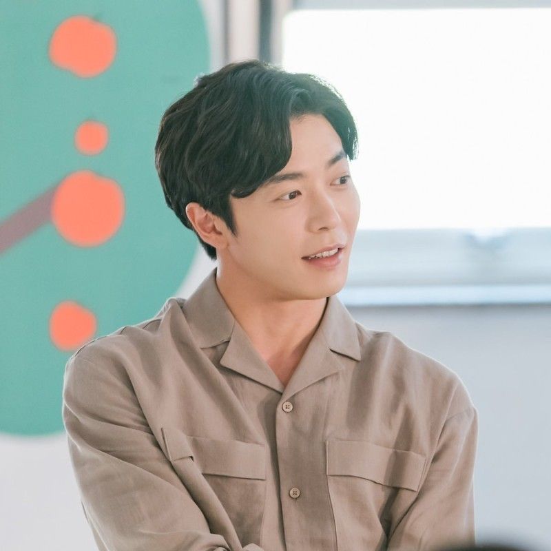 A moment captured by a fan of Kim Jaewook