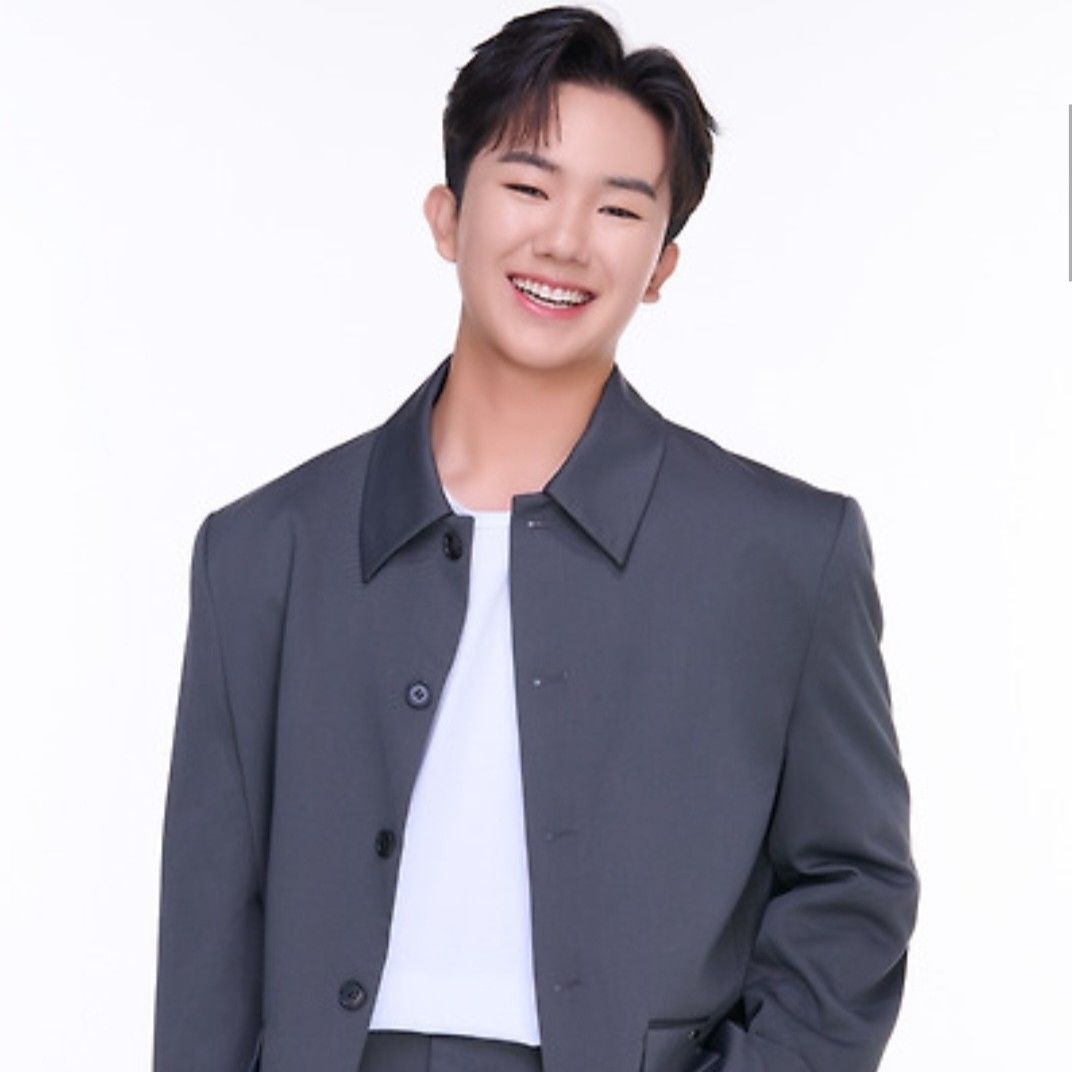 Latest photo of Nam Seungmin