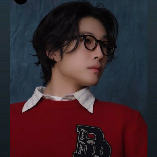 Recent activity shot of Lee Jongwon