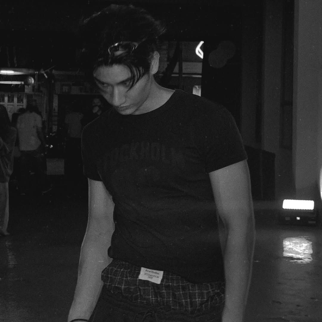 Behind-the-scenes cut of Tay Tawan Vihokratana