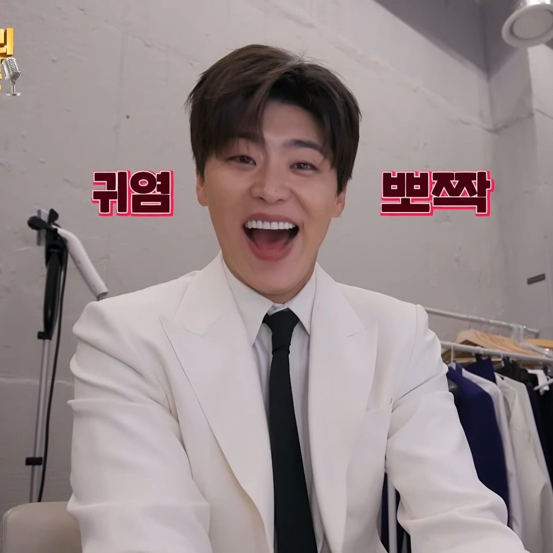 A moment captured by a fan of Park Jihyeon