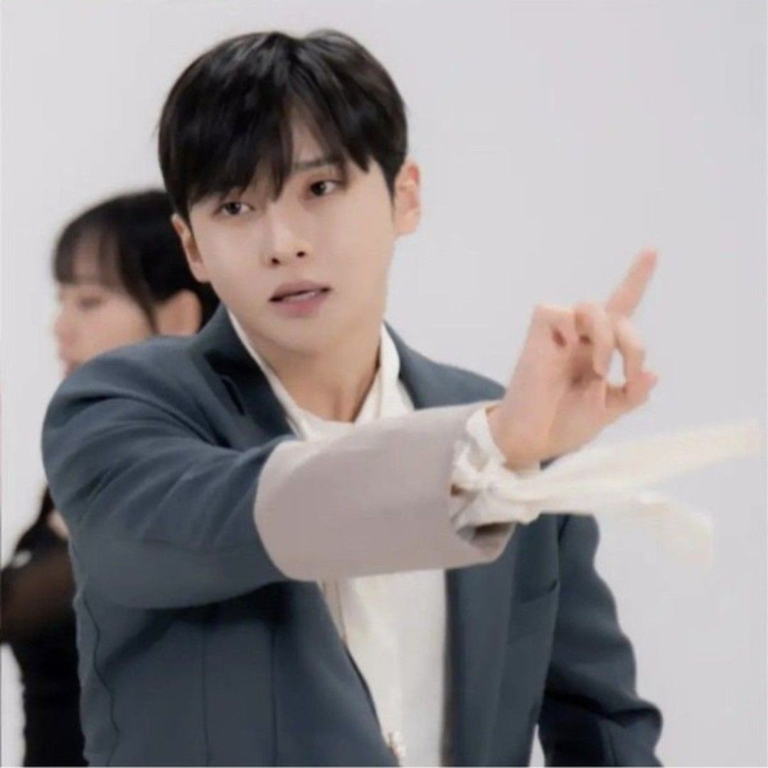 粉絲拍下的Seong Ri瞬間