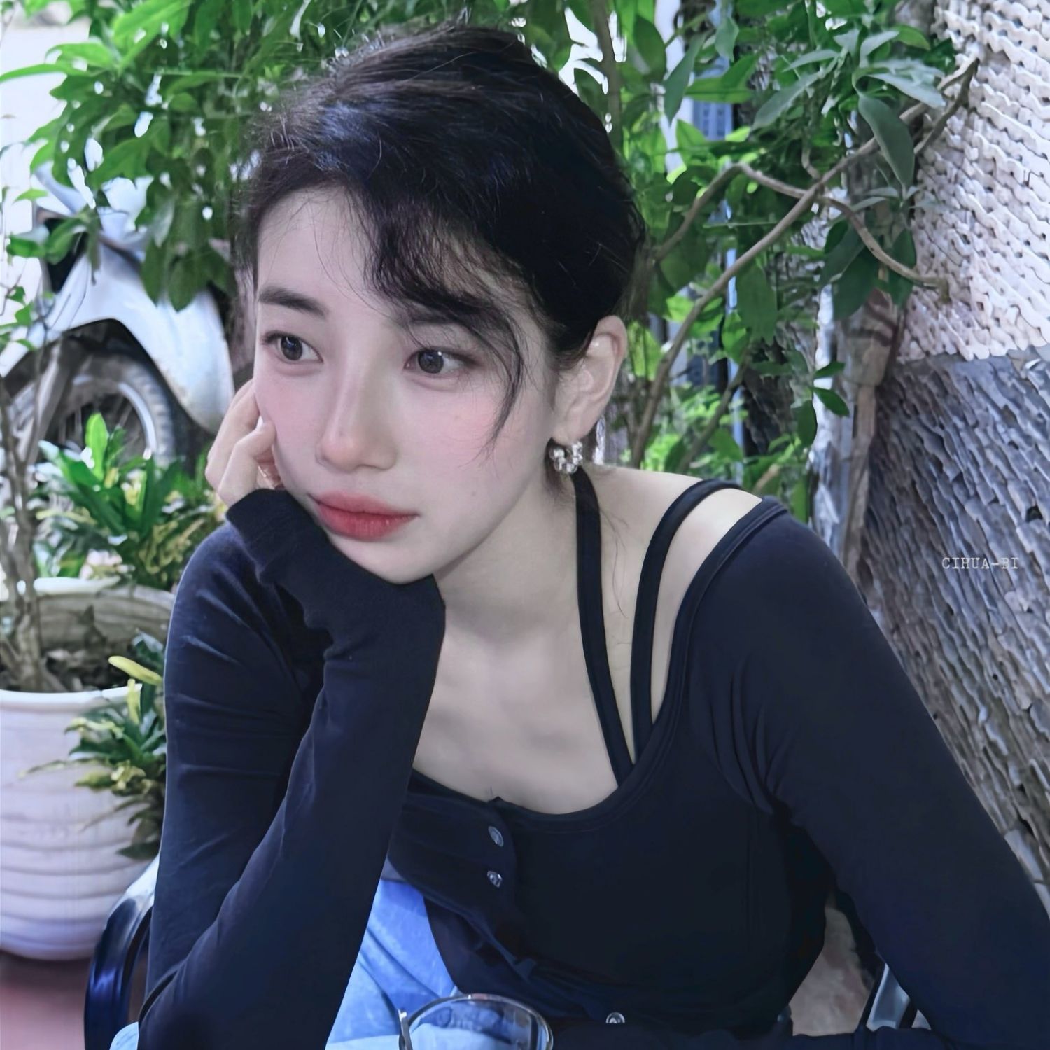 Latest photo of Bae Suzy