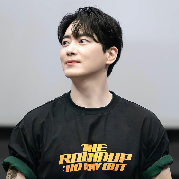 Latest photo of Lee Joonhyuk