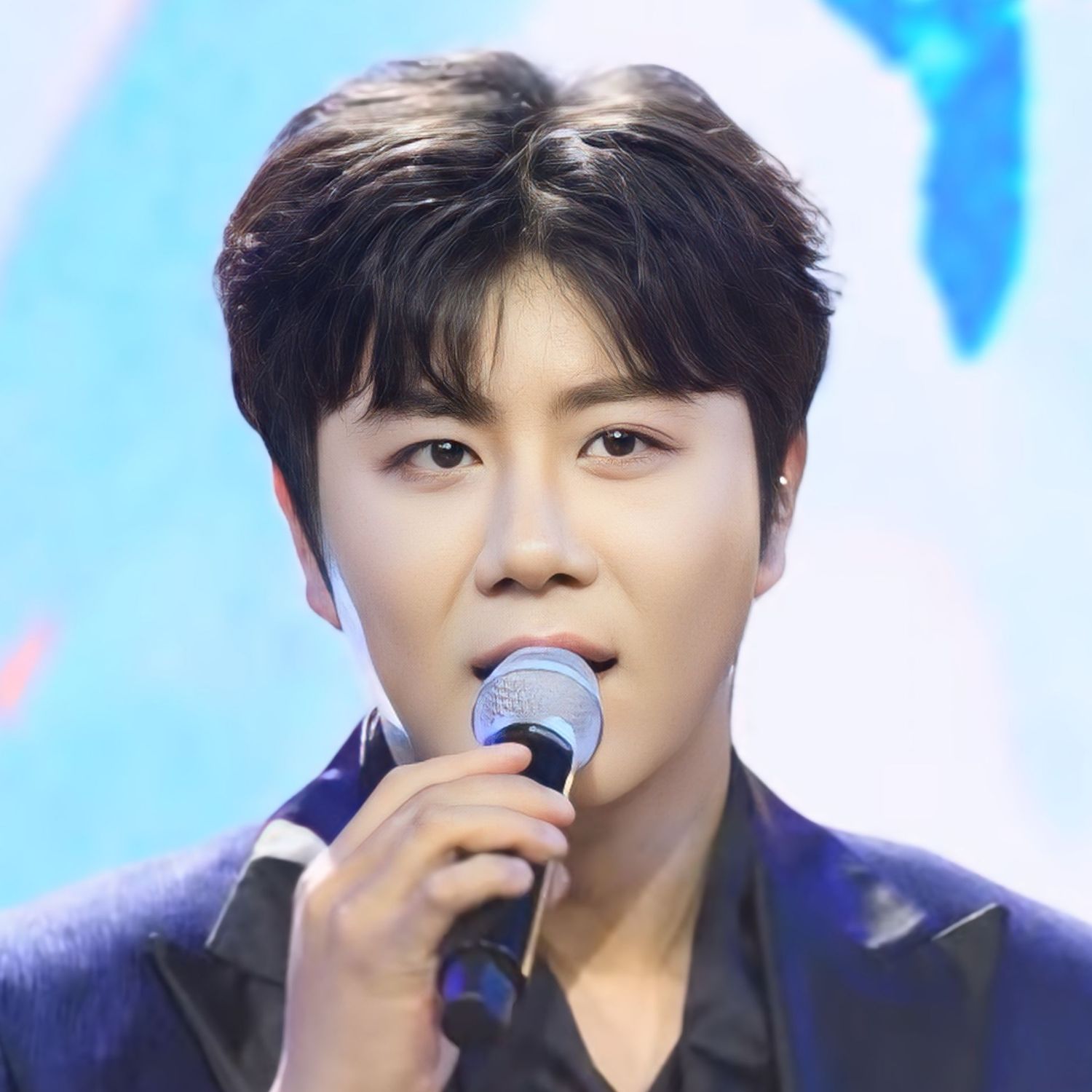 Recent activity shot of Jin Haesung