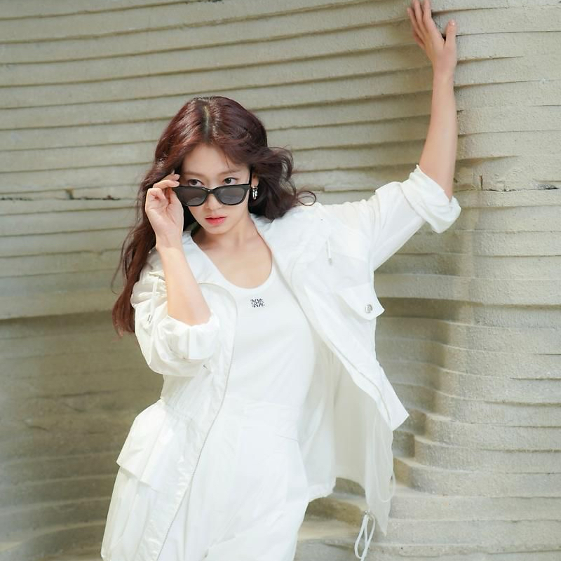 Latest photo of Park Shinhye