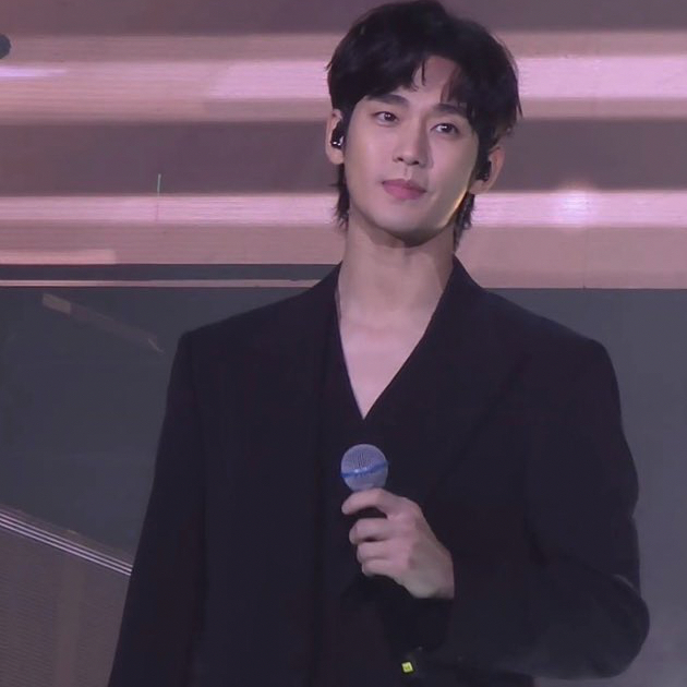 Recent activity shot of Kim Soohyun